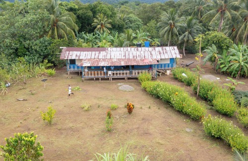 Nuqui Cabin | Discover Cabaña Villa Inesita: Pet-Friendly Retreat Awaits