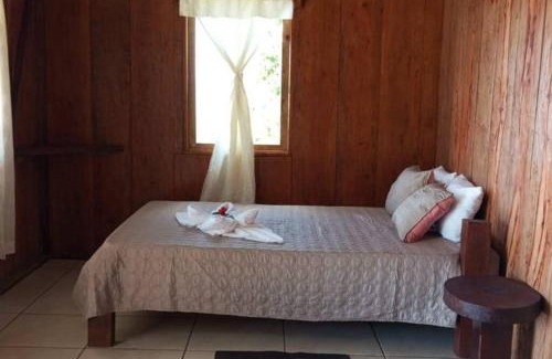 Palmira House | Pet-Friendly Cabaña Vista Del Sol with Amazing Amenities