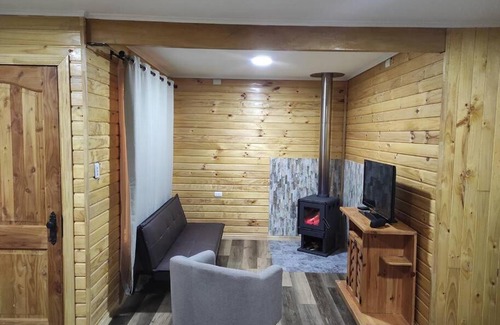 Hornopiren National Park House | Discover Cabaña Volcán Hornopirén: Family-Friendly Retreat