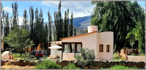 Huacalera House | Top-Rated Cabaña Perchel in Tilcara with Family-Friendly Amenities