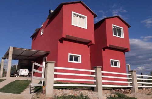 Comuna Estancia Vieja House | Cozy Cabañas 1948: Family and Pet-Friendly Retreat