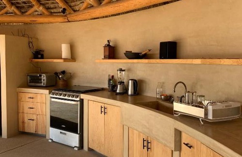 El Pescadero Hotel | Cozy Cabañas 33 1/3 Room C with Pool Access