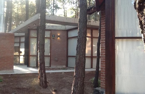 Mar de Las Pampas Cabin | Pet-Friendly Cabañas Abril: Rated 9/10 for Family Comfort