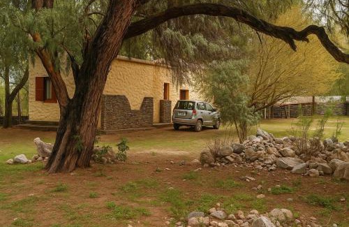Santa Maria House | Welcoming Cabañas Achalay: Family-Friendly Retreat