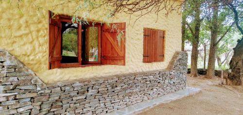 Santa Maria House | Welcoming Cabañas Achalay: Family-Friendly Retreat