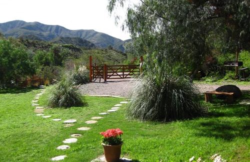 Mendoza Ski Chalet | Cozy Cabañas Agua del Medio: Family & Pet-Friendly Retreat