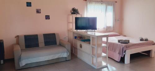 El Hoyo Ski Chalet | Child-Friendly Cabañas Alma del Sur - Rated 10/10 by Guests