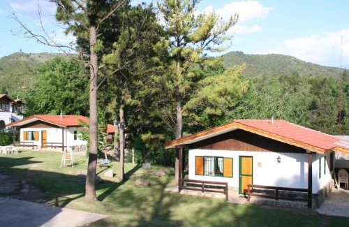 Villa General Belgrano Cabin | Pet-Friendly Cabañas Alpendorf with Oceanfront Views