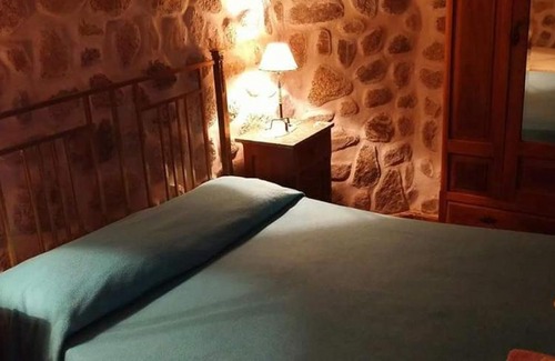La Rioja Cabin | Family-Friendly Cabañas Altos del Velazco with Pool Access