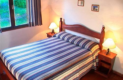 Villa General Belgrano Cabin | Escape to Cabañas Am Bach: Oceanfront Bliss Awaits