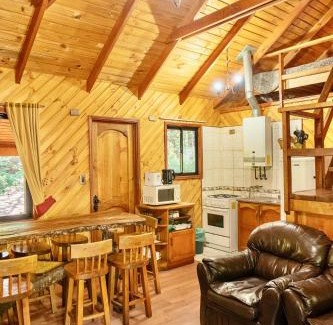Pinto House | Family-Friendly Cabañas Bafemadi with Pool & Breakfast