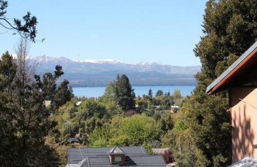 San Carlos de Bariloche Cabin | Pet-Friendly Getaway at Cabañas Buena Vista Rosi