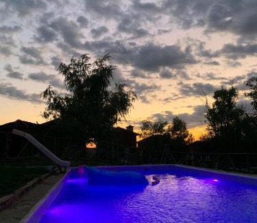 Buenache de la Sierra Apartment | Pet-Friendly Cabañas Buenache with Pool and Restaurant