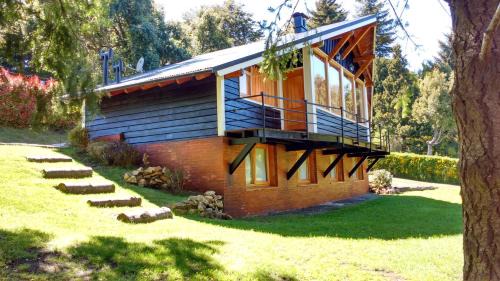 San Carlos de Bariloche Ski Chalet | Family-Friendly Retreat at Cabañas Carelmapu