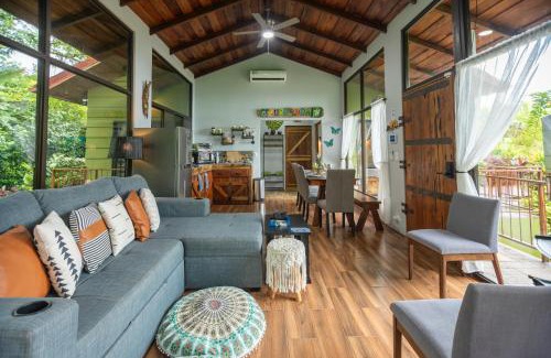 Penas Blancas House | Experience La Fortuna Rainforest Glass Cabin with Pool