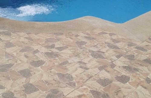 Algarrobo Cabin | Relaxing Cabañas with Pool in Algarrobo for Your Getaway
