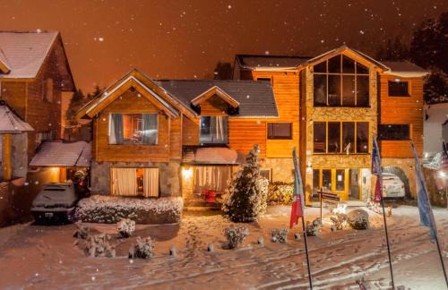 Lanin National Park Cabin | Pet-Friendly Retreat at Cabañas Del Lacar with Hot Tub