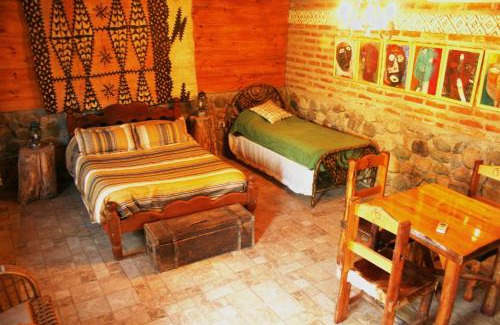 Chilecito Cabin | Pet-Friendly Cabañas de Montaña Rio Amarillo with Pool