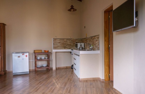 Tandil Apartment | Discover Cabañas del Dique: Pet-Friendly Retreat with Pool