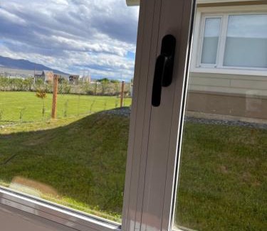 Macrozona Meseta Cerro Calafate Bed & Breakfast | Tranquil Cabañas del Lago - Guest Rated 10/10, Family Friendly