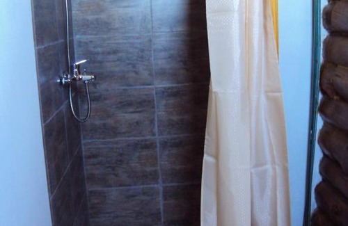 Balneario Sauce Grande House | Discover Family-Friendly Cabañas El Establo with Kitchen
