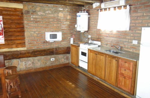 Villa Carlos Paz Cabin | Relaxing Cabañas El Madero with Pool and Spa Amenities