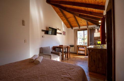 El Chalten Cabin | Highly Rated Cabañas El Puesto Sur: Family-Friendly Escape