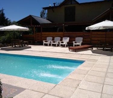 Los Reartes Cabin | Explore Lodges in Los Reartes: Pet Friendly & Pool Access