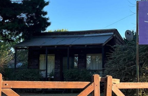 Tandil Cabin | Pet-Friendly Retreat at Cabañas El Viejo Sauce - 10/10 Rating