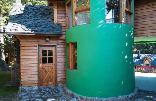 Correntoso Cabin | Tranquil Cabañas en el Bosque: Nature Awaits You