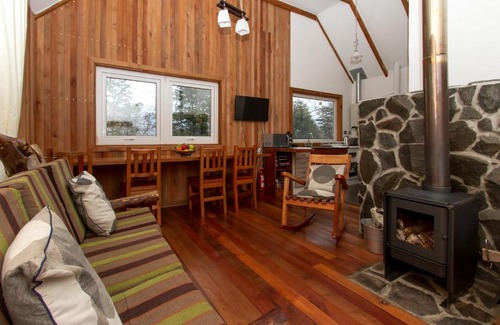 Chillan House | Relax in Cabañas en las Termas de Chillán with Hot Tub