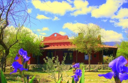 Merlo Cabin | Inviting Cabañas en Piedras Maia with Pool & Breakfast