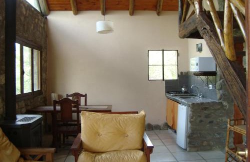 Merlo Cabin | Inviting Cabañas en Piedras Maia with Pool & Breakfast