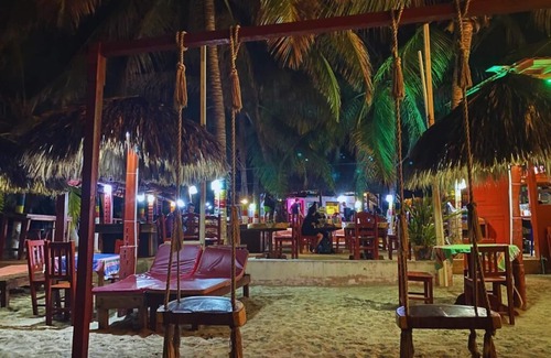 Brisas de Zicatela Cabin | Family-Friendly Cabañas Esmeralda for Memorable Getaways