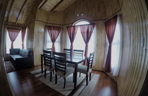 Putemun House | Family-Friendly Cabañas Estero San Juan - Top Rated Stay