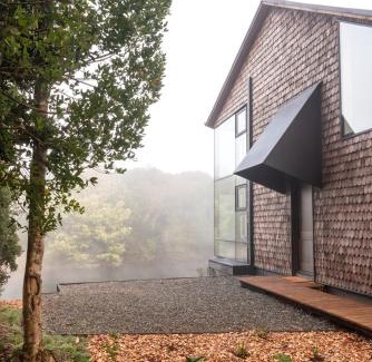 Puerto Varas Cabin | Family-Friendly Cabañas Foráneo with Hot Tub & Kitchen