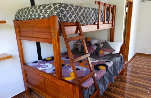 Mindo Cabin | Budget-Friendly Cabañas Golden Tanager - Family Friendly Retreat