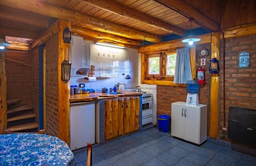 Lago Puelo Cabin | Discover Cabañas Kairós: Pet-Friendly Retreat with Hot Tub