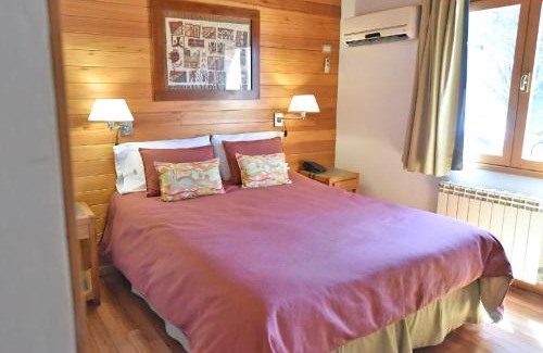 Lanin National Park Cabin | Discover Cabañas Las Pampas: Kid-Friendly Retreat with Hot Tub