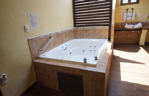 Zacatlan Cabin | Relax at Cabañas La Cascada: Rated 9.6 with Spa & Kitchen