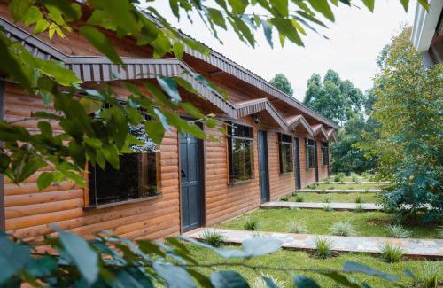 San Pablo de Leon Cortes Hotel | Pet-Friendly Cabañas La Hacienda with Breakfast Included