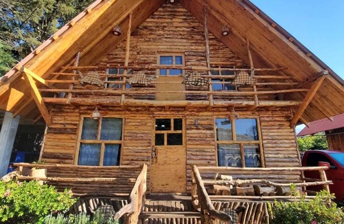 Mineral de Angangueo Cabin | Relax at Cabañas La Palma with Spa & Pet-Friendly Options