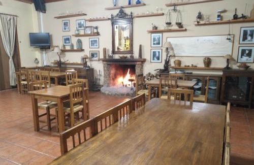 Riopar Apartment | Pet-Friendly Retreat at Cabañas La Toma del Agua