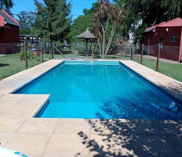 Chascomus Hotel | Pet-Friendly Cabañas La Viña with Pool and Kitchen Access
