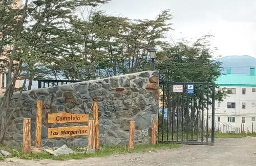 Province of Tierra del Fuego Cabin | Inviting Cabañas "Las Margaritas" – Rated 9/10 for Families