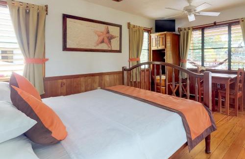Hopkins Hotel | Delightful Cabañas @ Latitude Adjustment with Pool Access