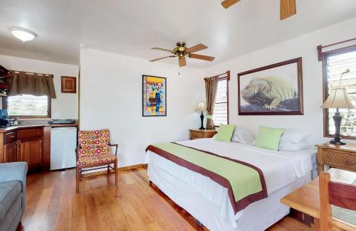 Hopkins Hotel | Delightful Cabañas @ Latitude Adjustment with Pool Access