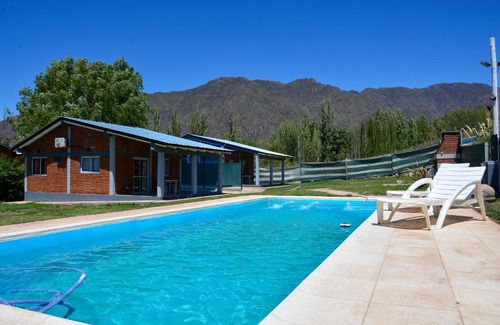 Cacheuta House | Pet-Friendly Getaway at Cabañas Laureano AJ - Rated 9/10