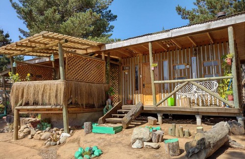 Valparaiso Cabin | Oceanfront Cabañas Luz de Luna Laguna Verde, Rated 9/10