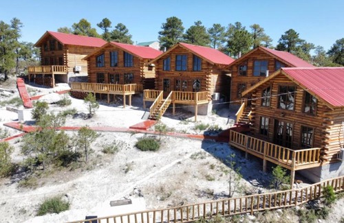 Creel House | Pet-Friendly Getaway at Cabañas MI REFUGIO - 10/10 Rated